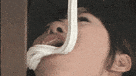 14 biggest mistakes to avoid when brushing your teeth - too much toothpaste